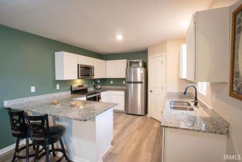 2708 W Kings Canyon Road Muncie IN 47303