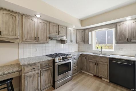 12125 Waycliffe Court Fort Wayne IN 46845