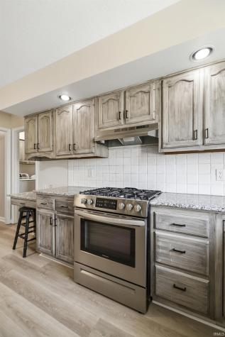 12125 Waycliffe Court Fort Wayne IN 46845