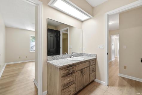 12125 Waycliffe Court Fort Wayne IN 46845