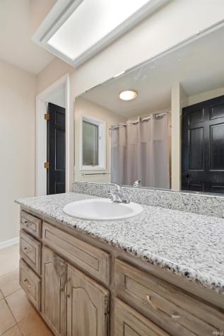 12125 Waycliffe Court Fort Wayne IN 46845