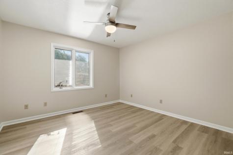 12125 Waycliffe Court Fort Wayne IN 46845