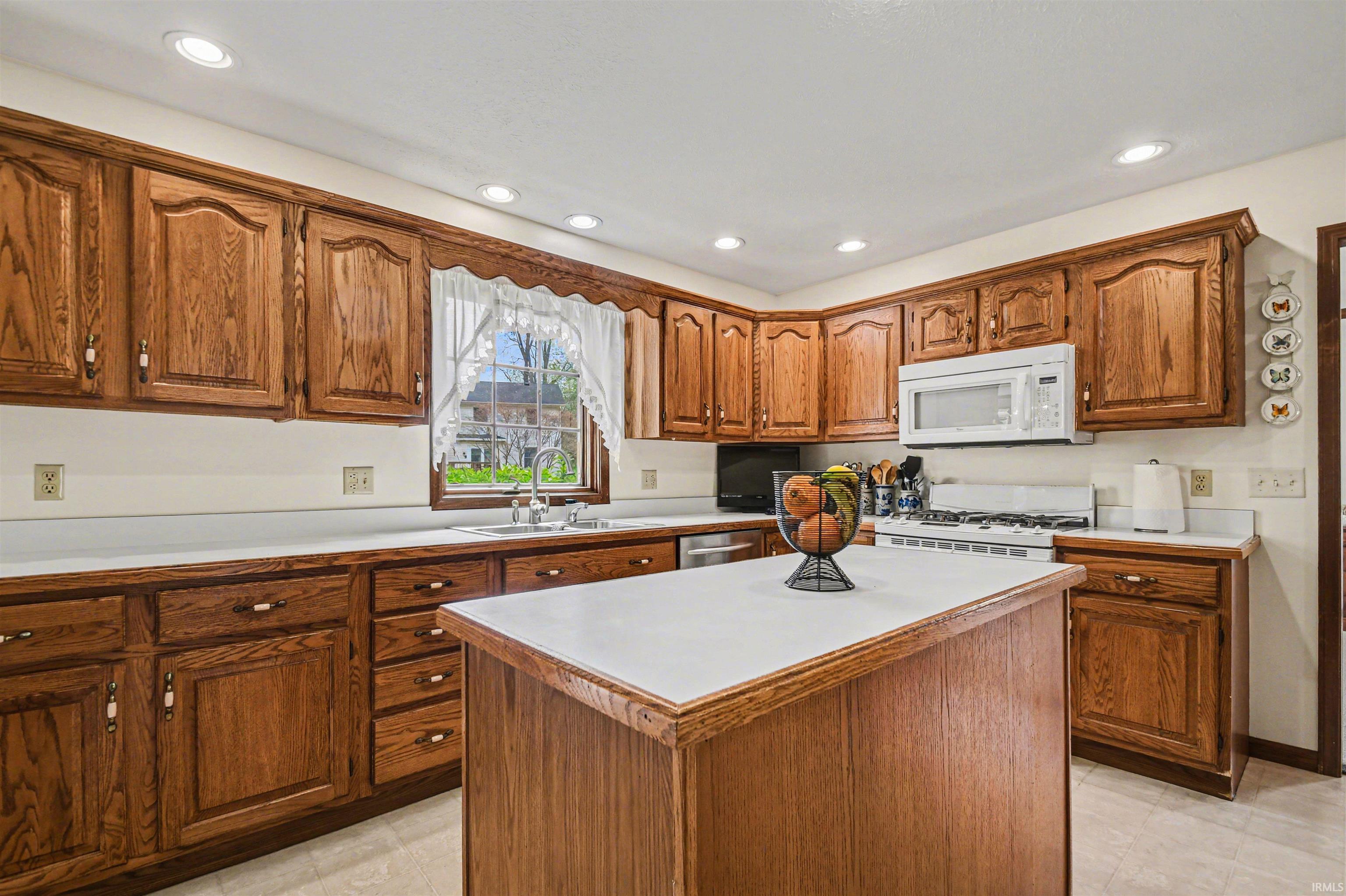 17440 Farmington Square Road Granger IN 46530