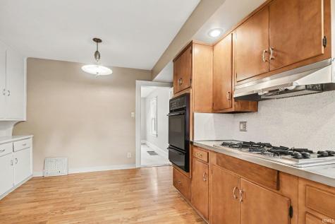 1338 Longfellow Avenue South Bend IN 46615