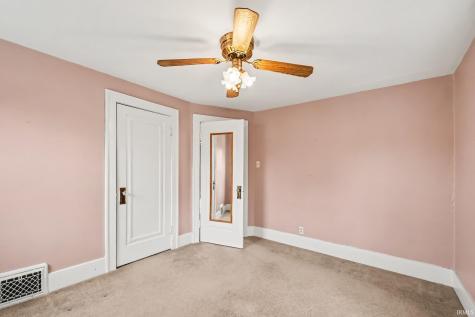 1338 Longfellow Avenue South Bend IN 46615