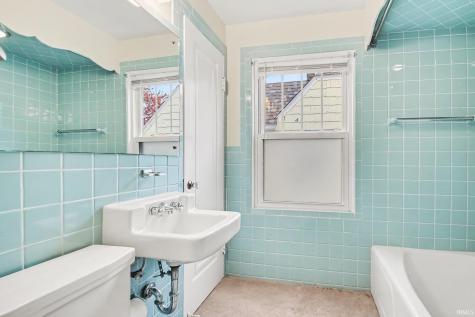 1338 Longfellow Avenue South Bend IN 46615