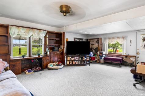 713 Hanawalt Street Monticello IN 47960