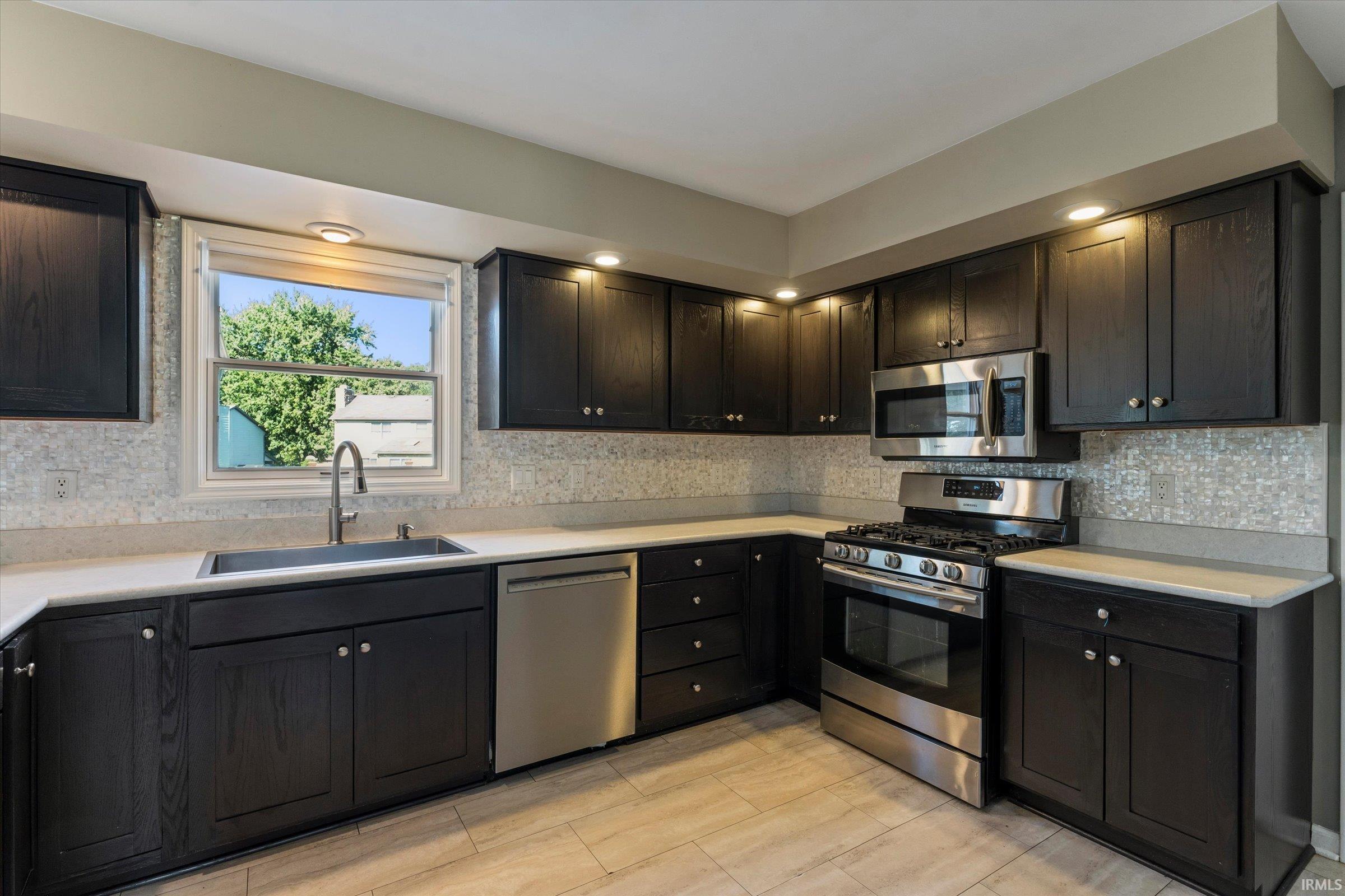 52200 Covered Wagon Trail Granger IN 46530