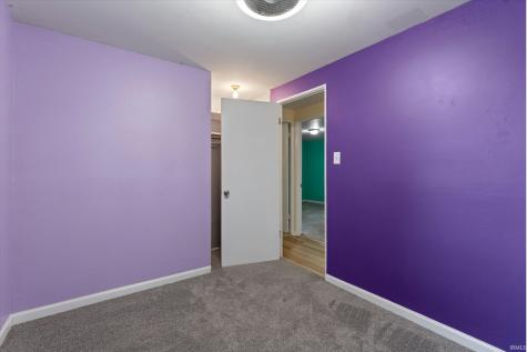 2740 Southeast Drive South Bend IN 46614
