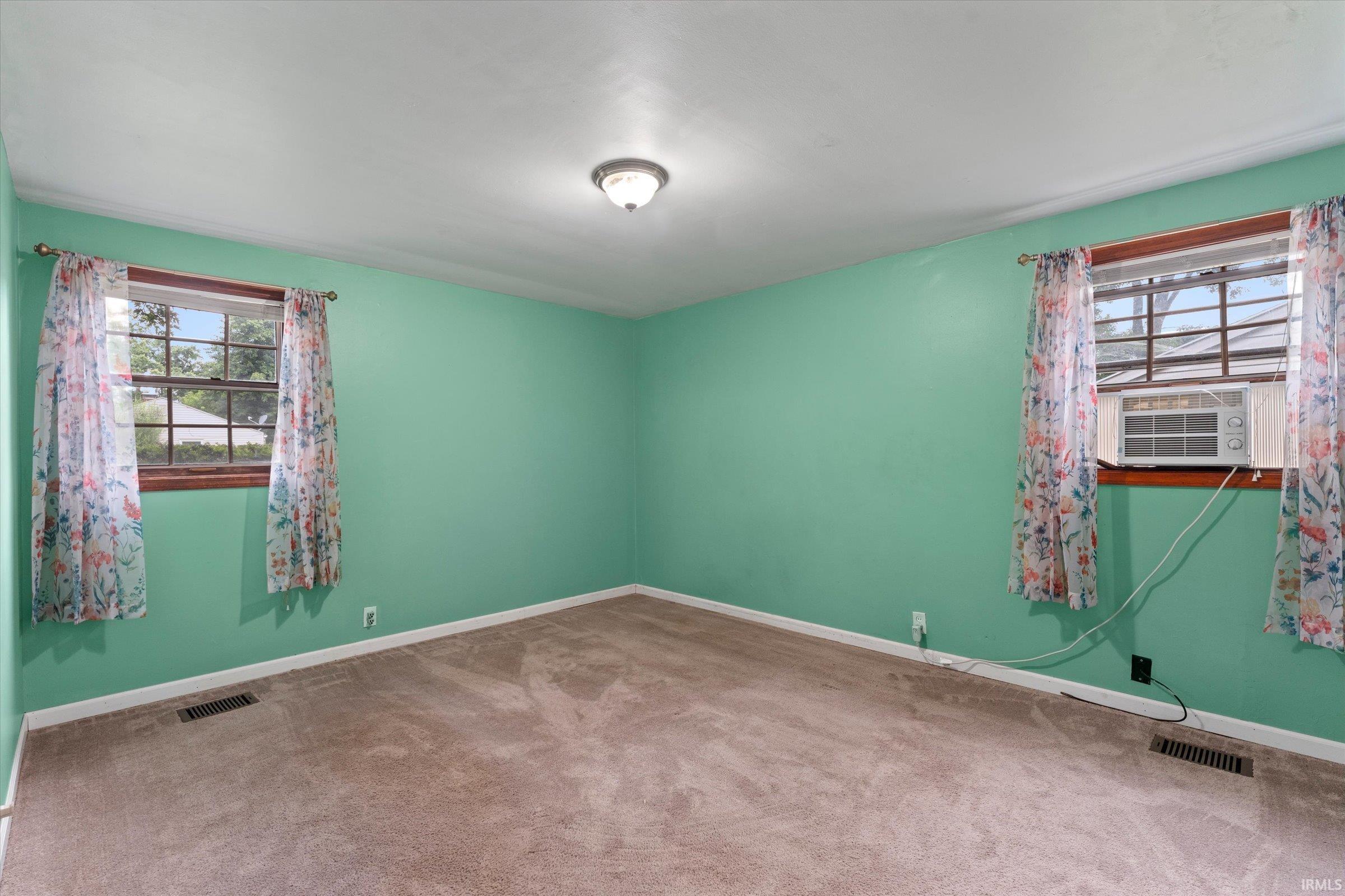 2740 Southeast Drive South Bend IN 46614