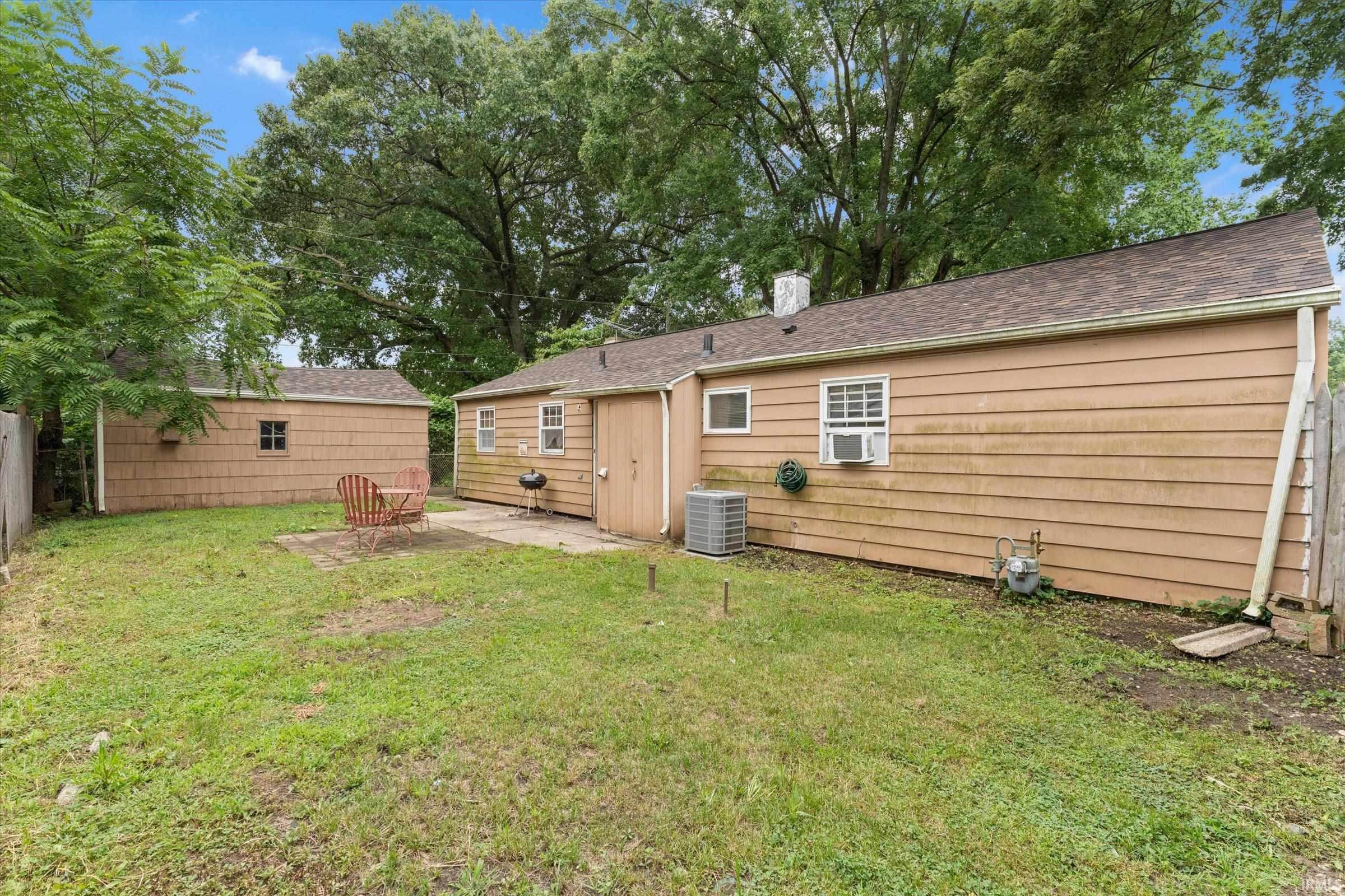2740 Southeast Drive South Bend IN 46614