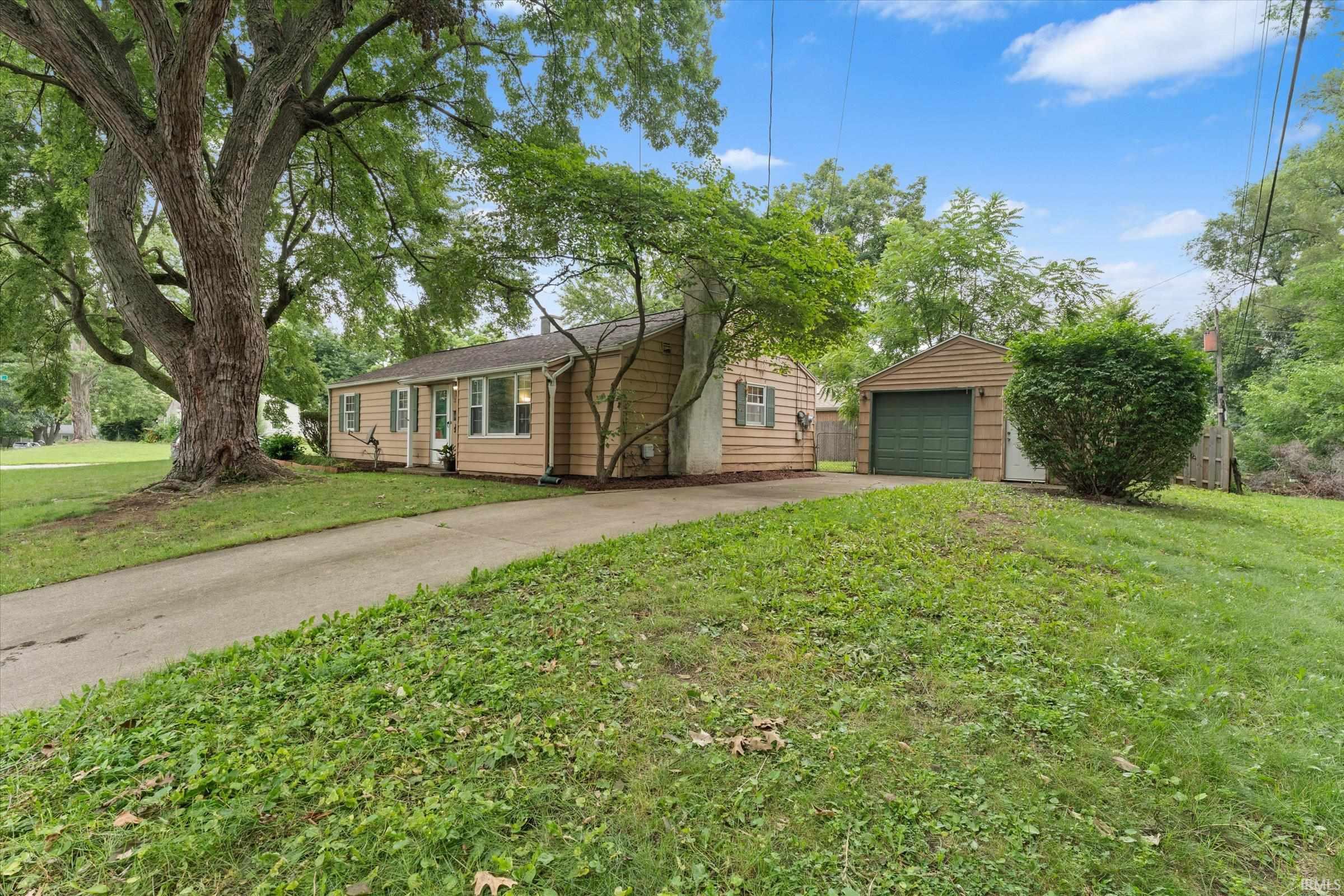 2740 Southeast Drive South Bend IN 46614