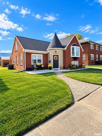 105 W Van Trees Street Washington IN 47501