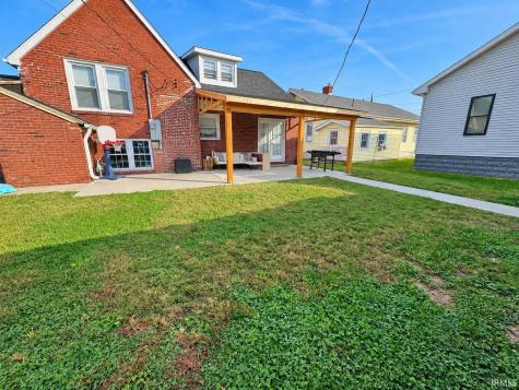 105 W Van Trees Street Washington IN 47501
