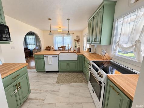 105 W Van Trees Street Washington IN 47501