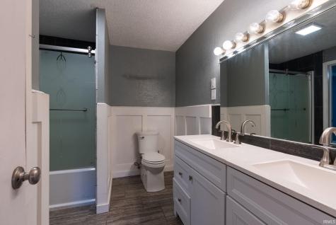 802 W Hanawalt Street Monticello IN 47960