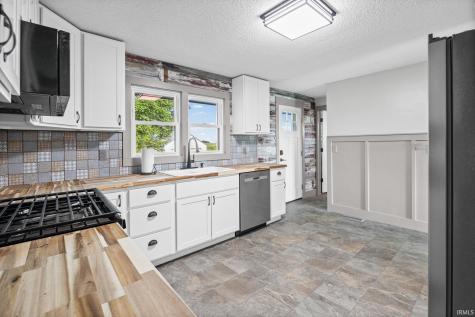 13026 S 475 W Romney IN 47981
