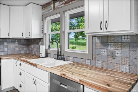 13026 S 475 W Romney IN 47981