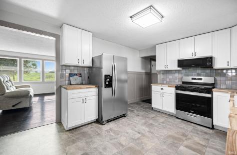 13026 S 475 W Romney IN 47981
