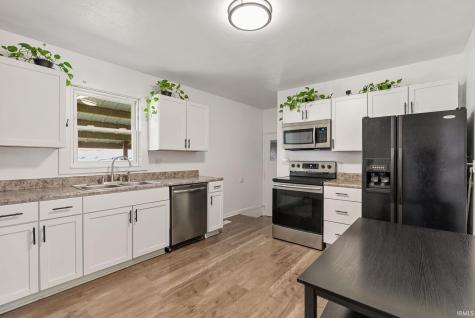 6717 Beaty Avenue Fort Wayne IN 46809