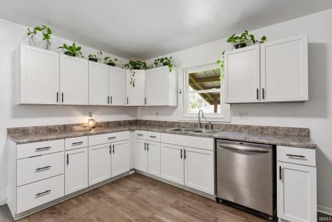 6717 Beaty Avenue Fort Wayne IN 46809