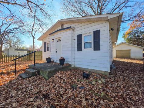 2405 Jeanette Avenue Evansville IN 47714