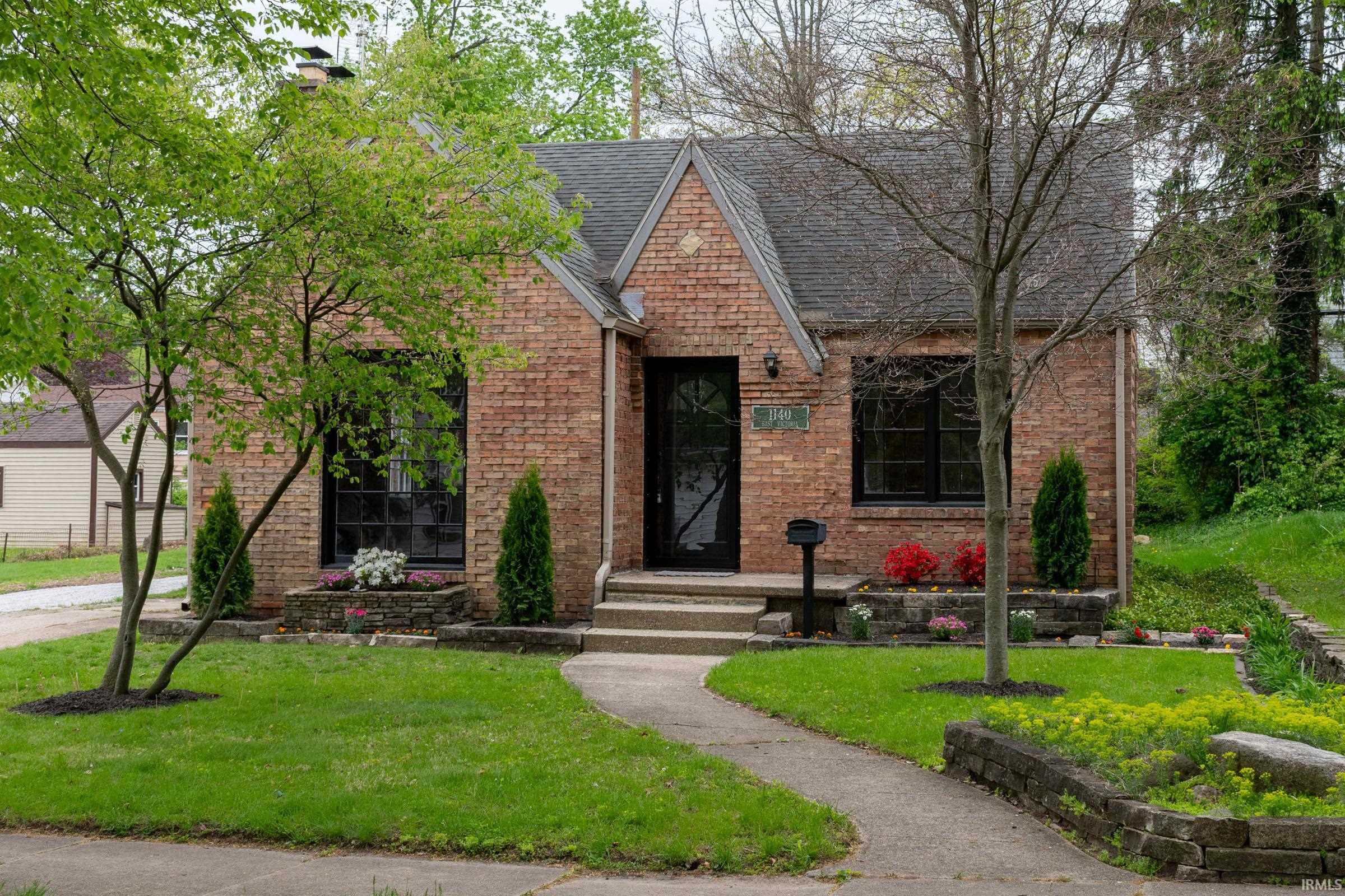 1140 E Victoria Street South Bend IN 46614