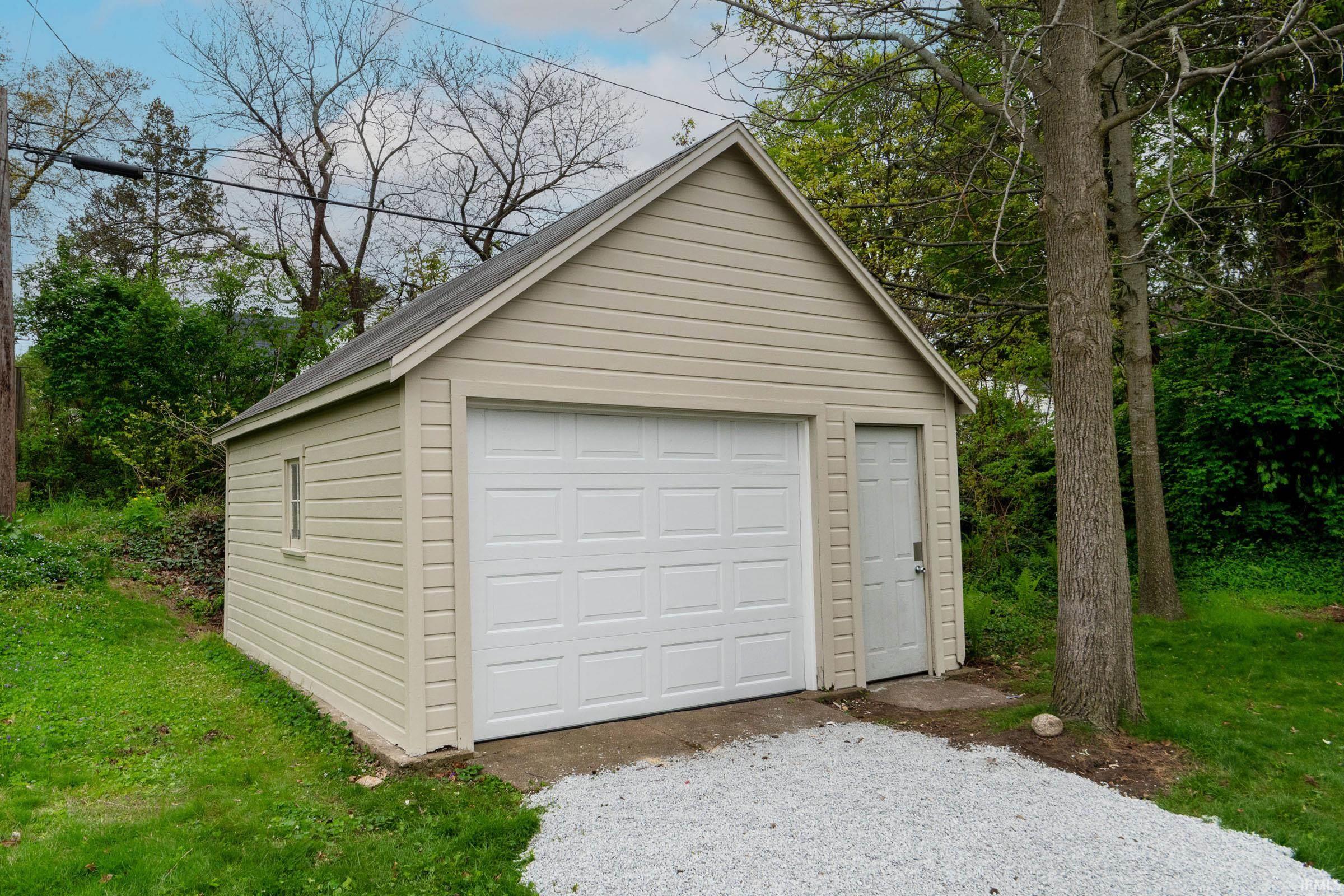 1140 E Victoria Street South Bend IN 46614