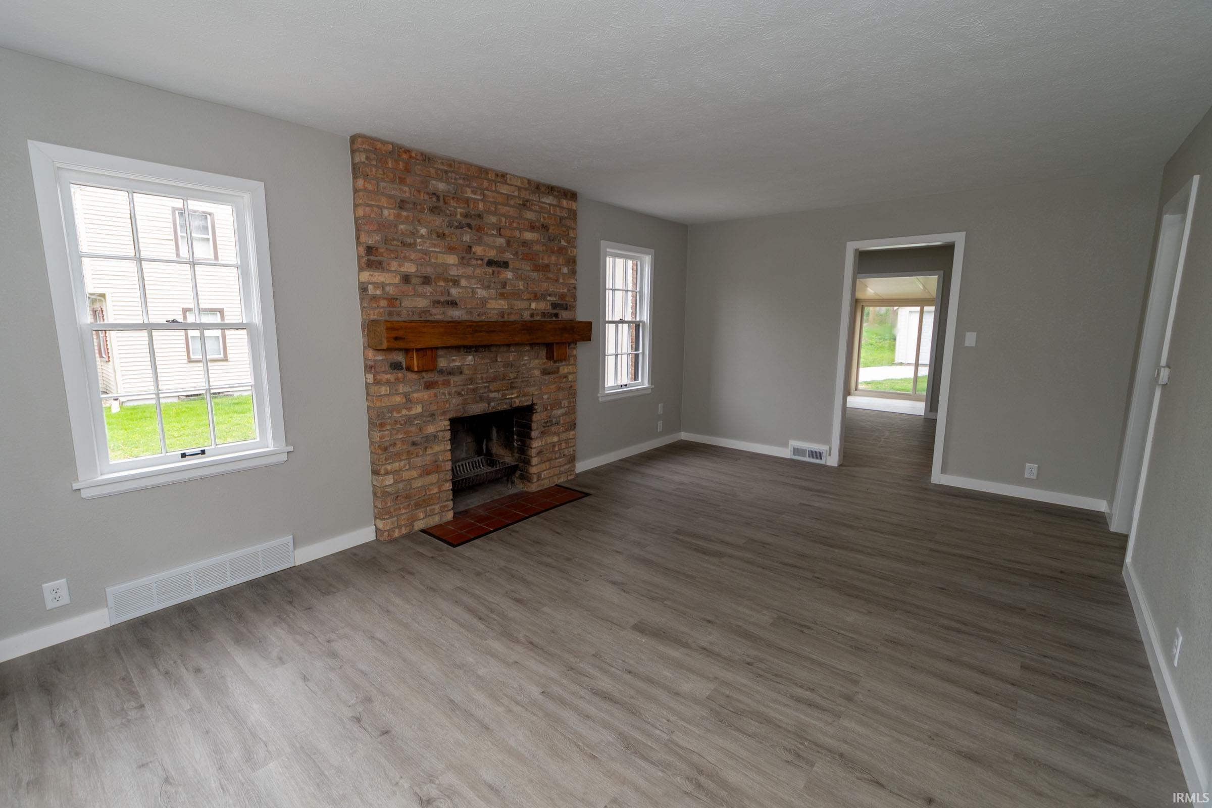 1140 E Victoria Street South Bend IN 46614