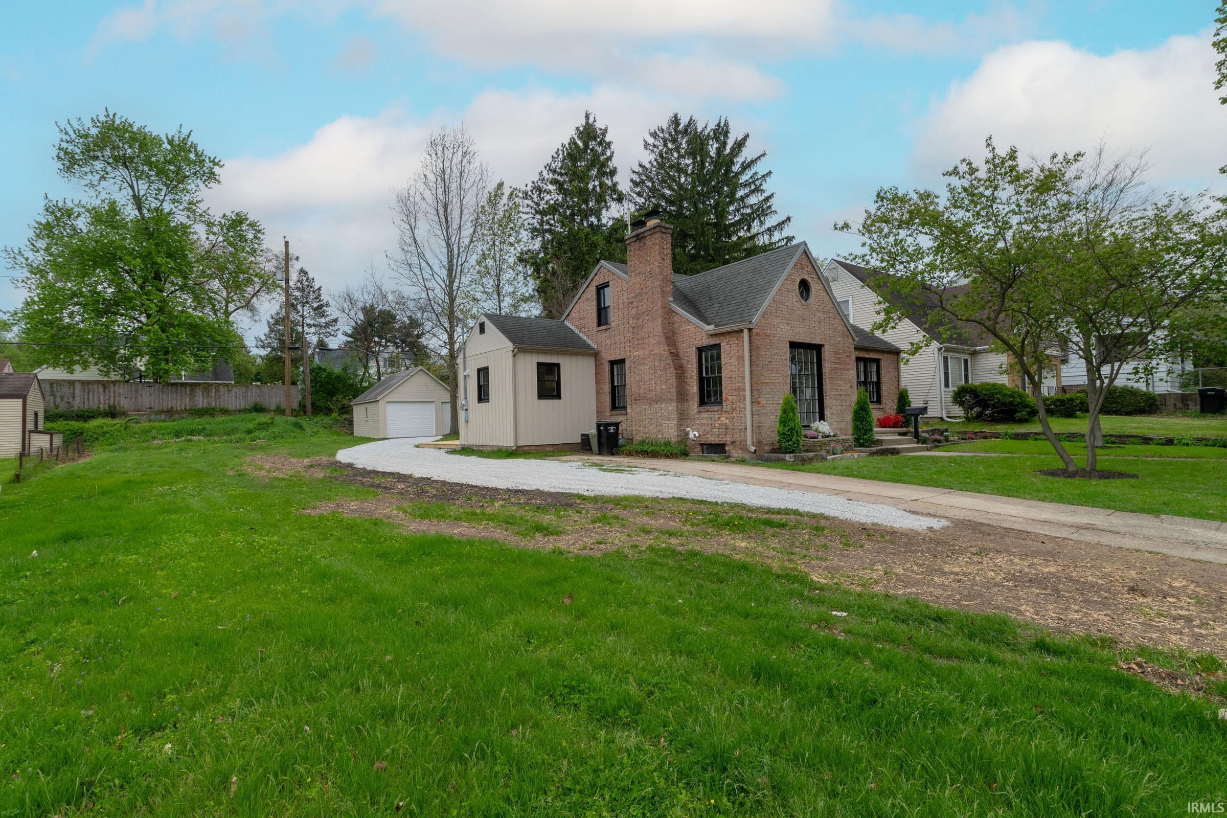 1140 E Victoria Street South Bend IN 46614