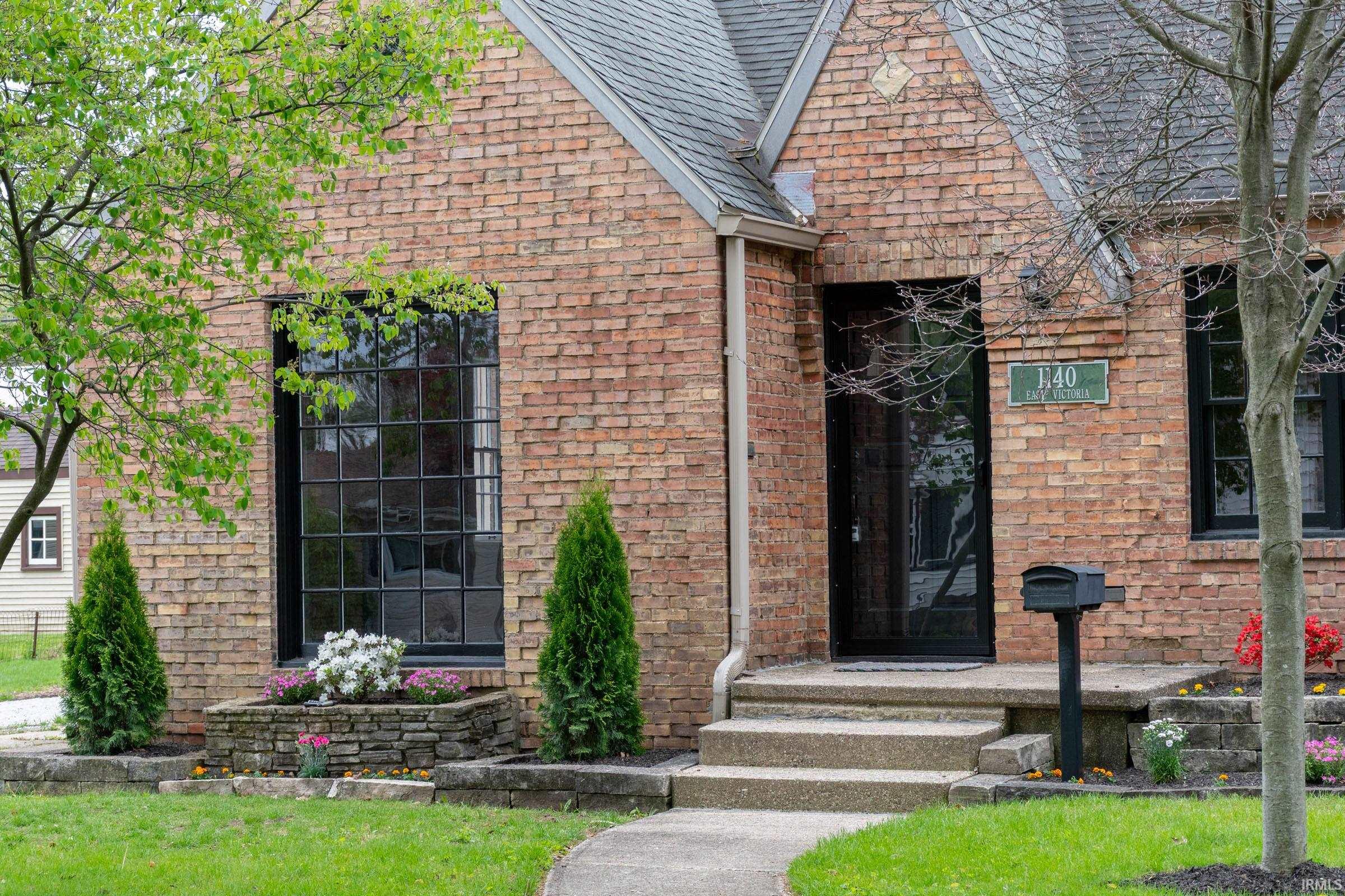 1140 E Victoria Street South Bend IN 46614