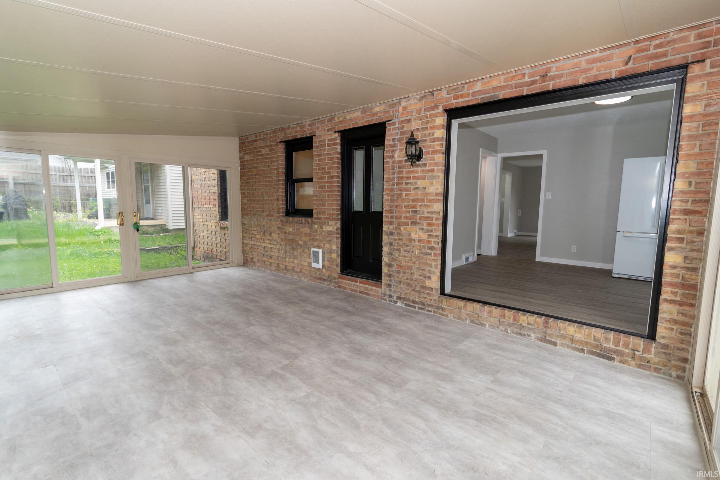 1140 E Victoria Street South Bend IN 46614
