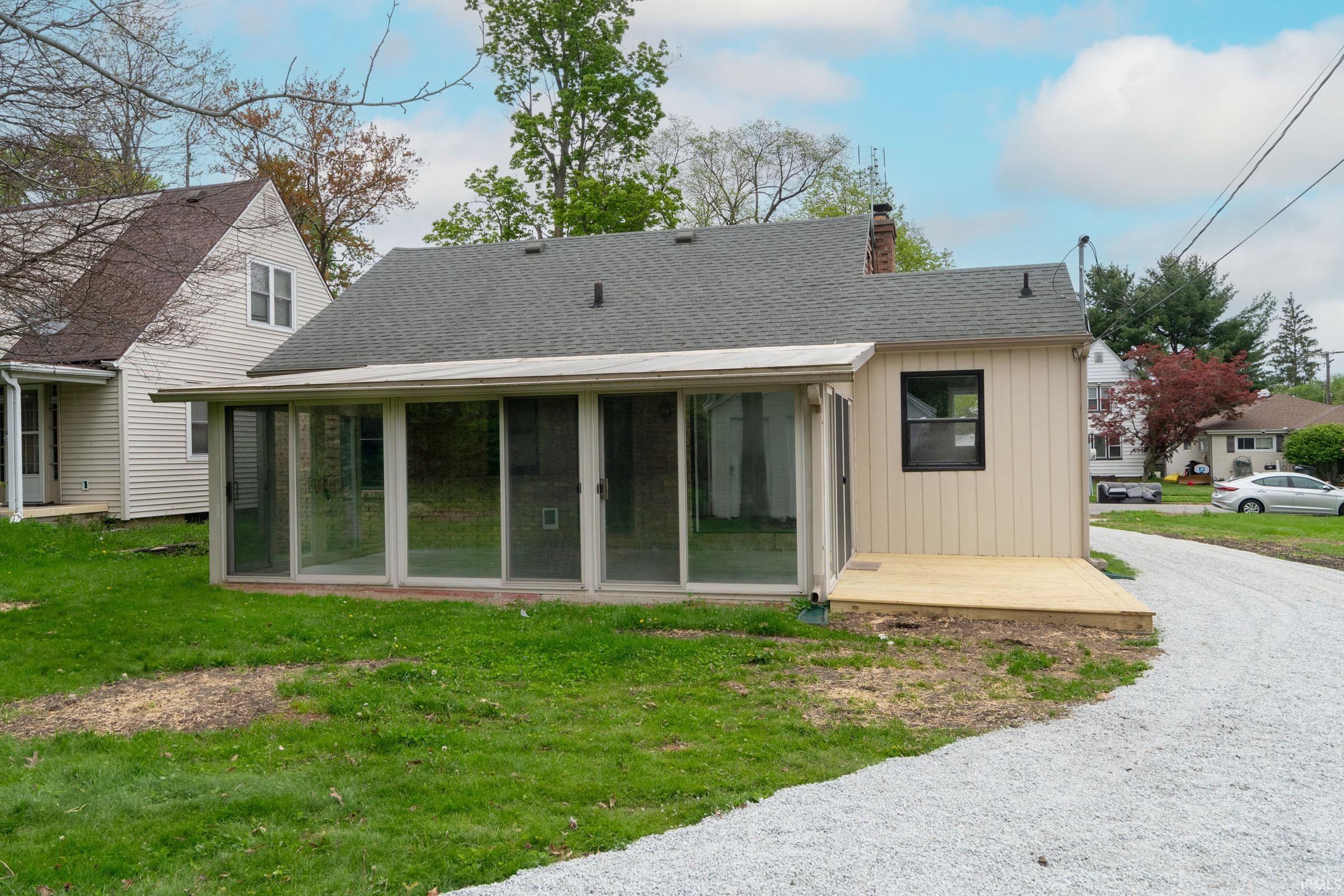 1140 E Victoria Street South Bend IN 46614