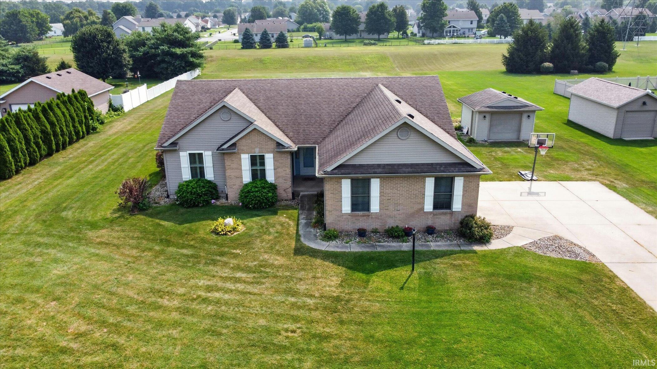 51160 Elm Road Granger IN 46530