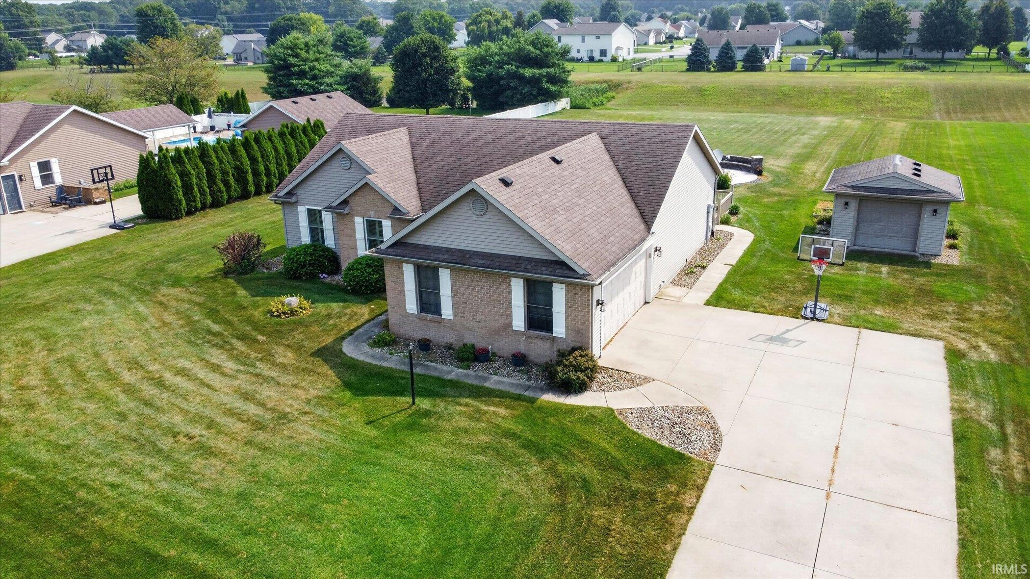 51160 Elm Road Granger IN 46530