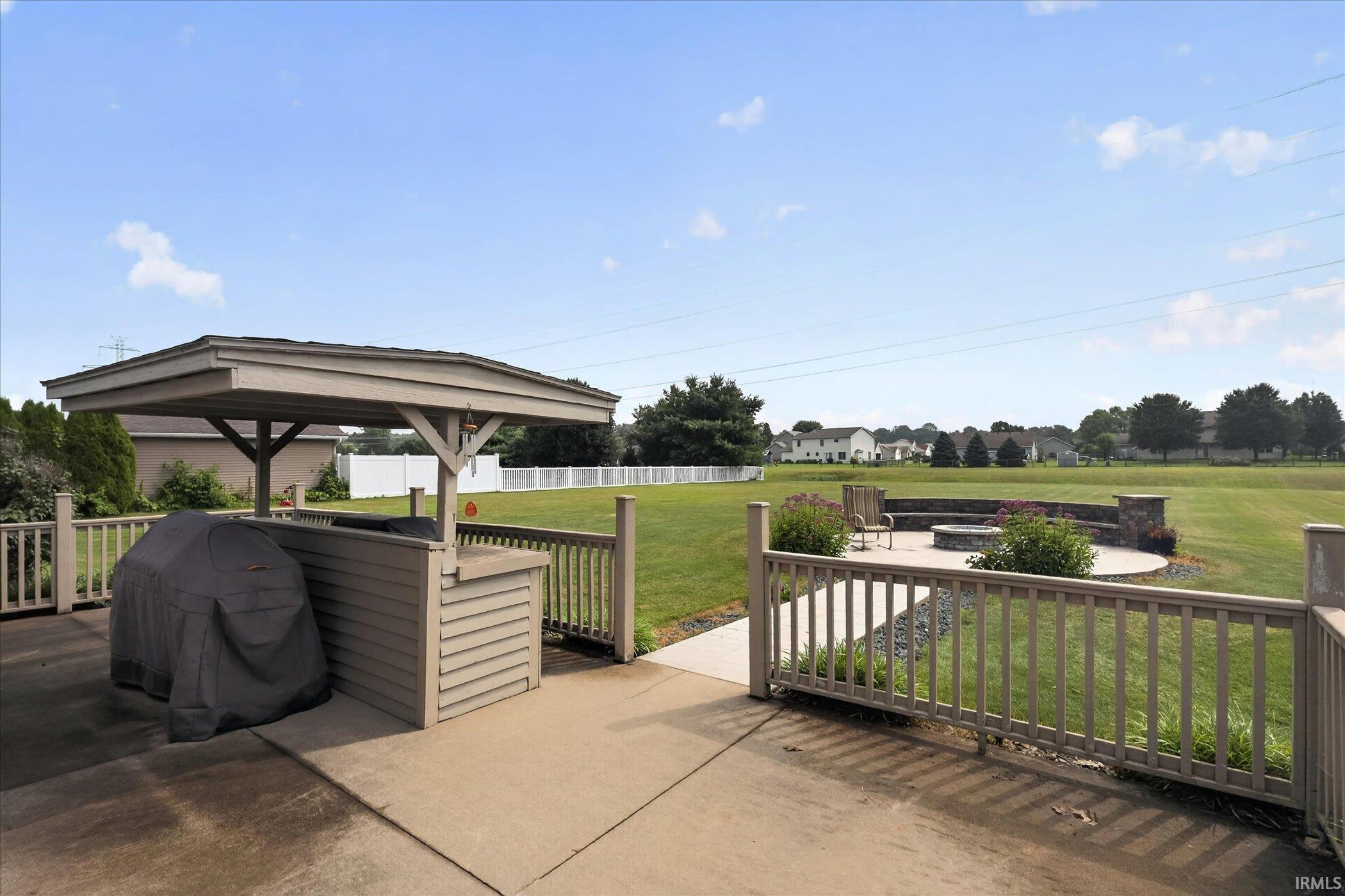 51160 Elm Road Granger IN 46530