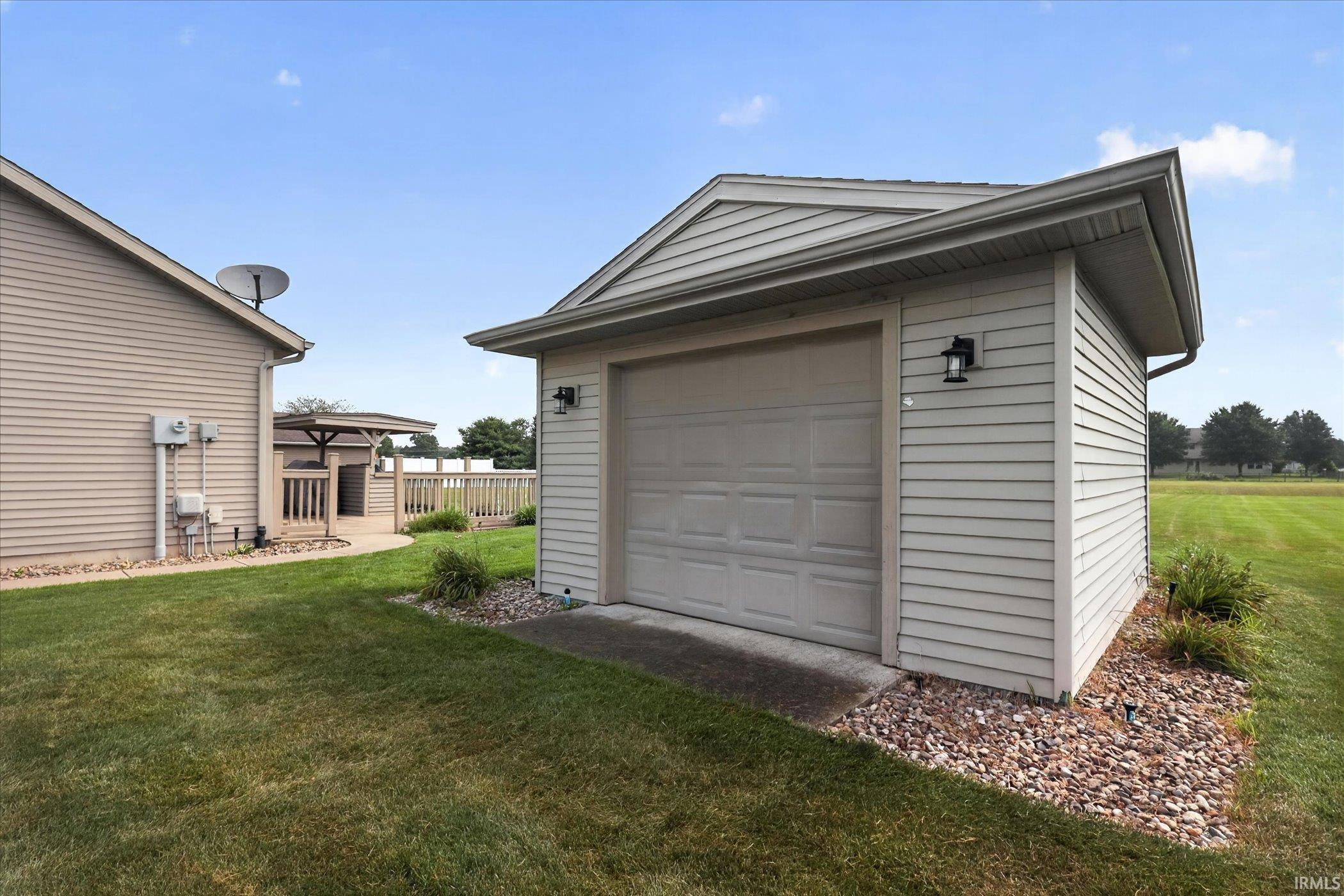 51160 Elm Road Granger IN 46530
