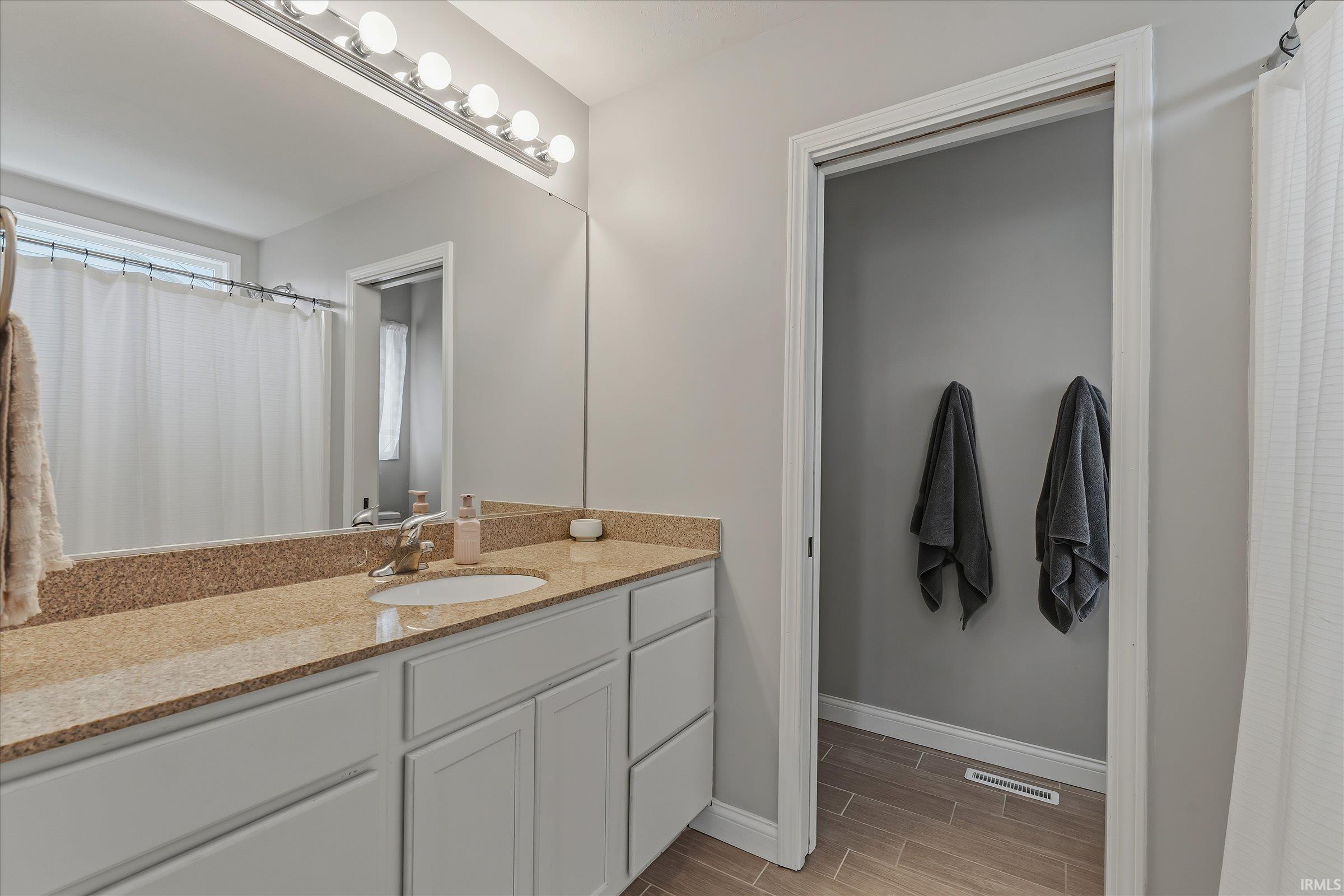 2350 Harwood Street South Bend IN 46614