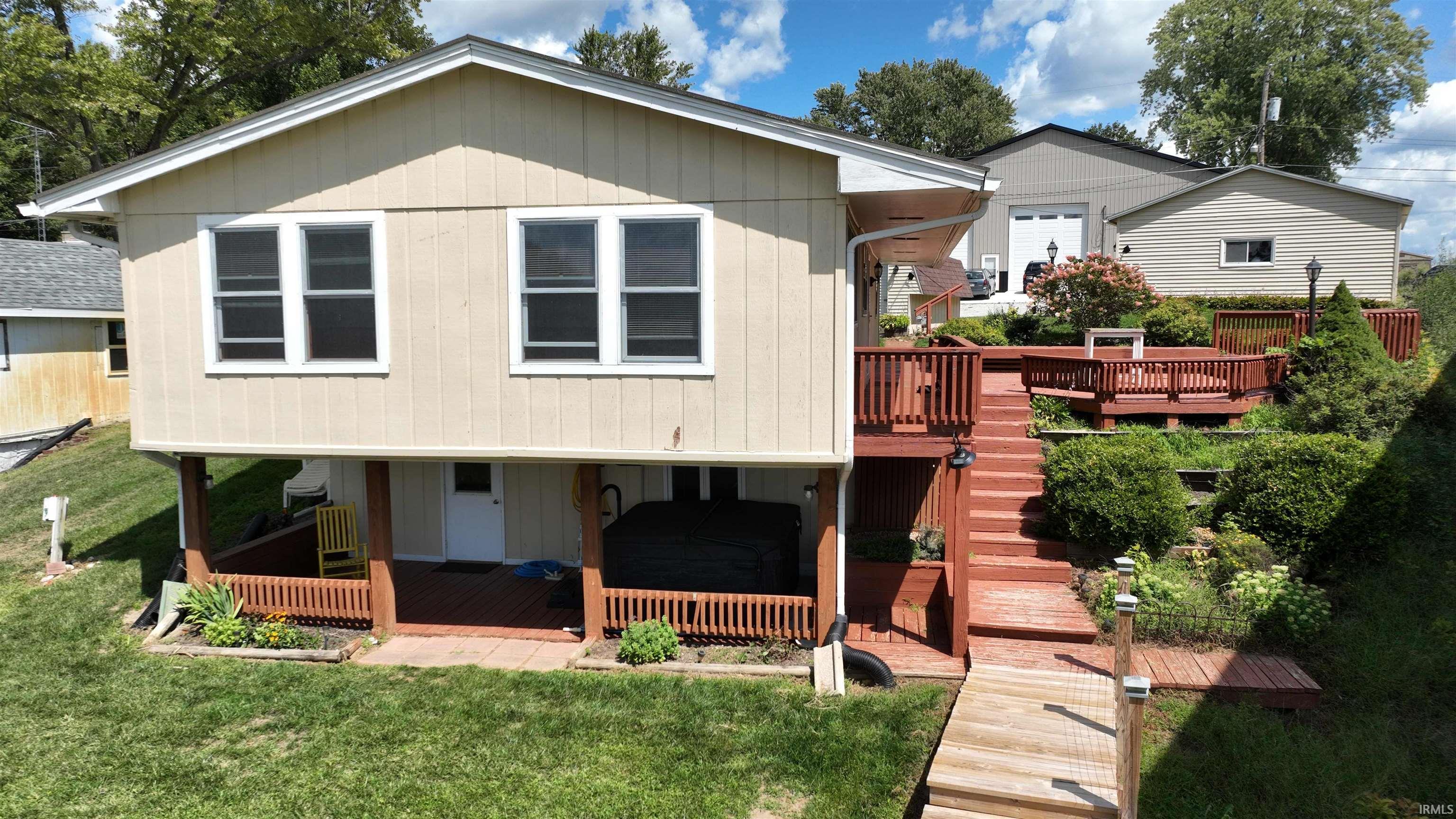 5220 E Wenz Drive Monticello IN 47960
