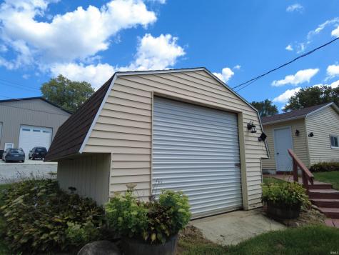 5220 E Wenz Drive Monticello IN 47960