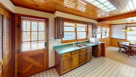 5220 E Wenz Drive Monticello IN 47960