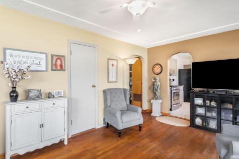1809 E Mckinley Avenue Mishawaka IN 46545