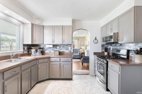 1809 E Mckinley Avenue Mishawaka IN 46545