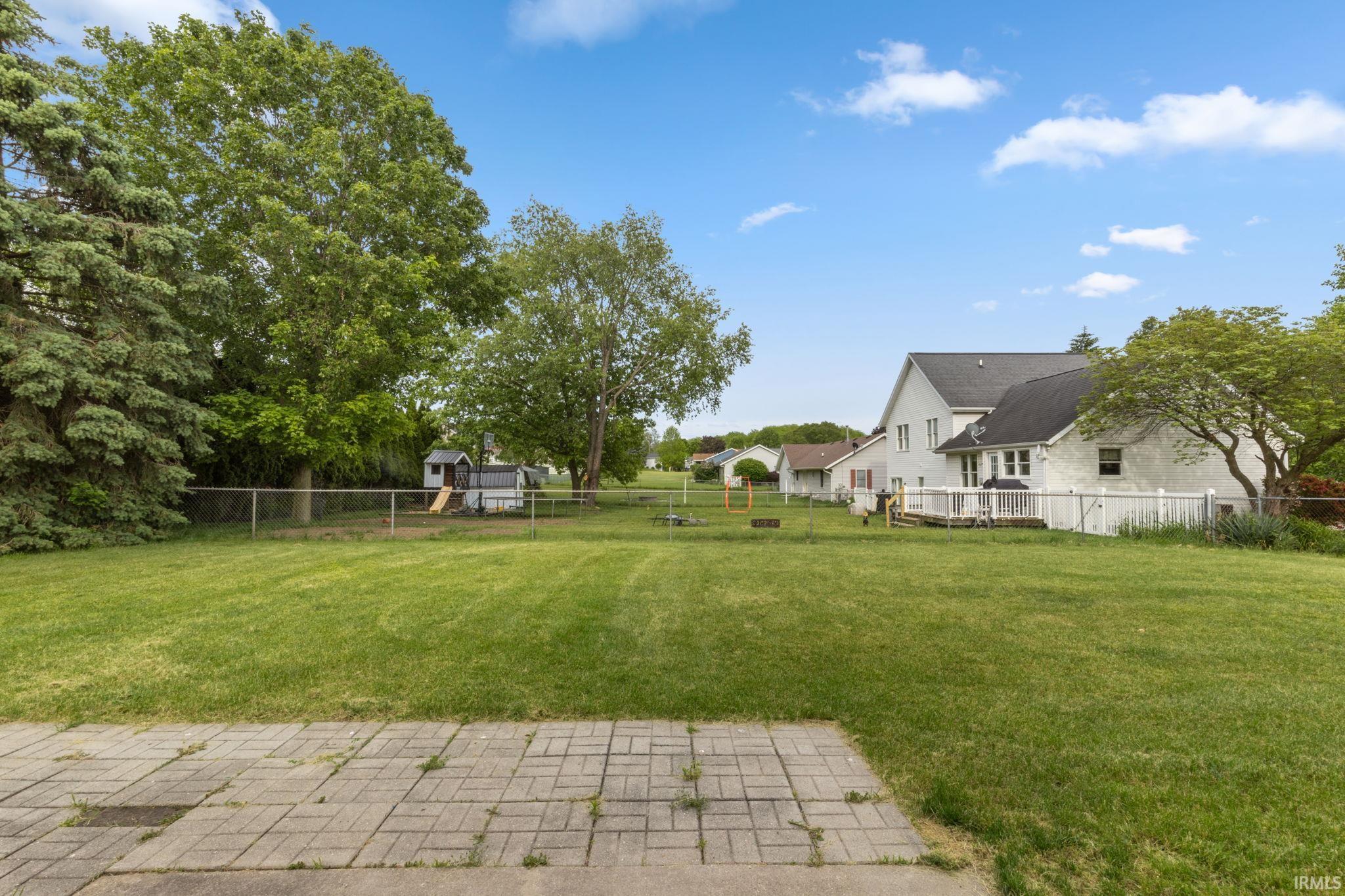 518 Redbud Lane Middlebury IN 46540