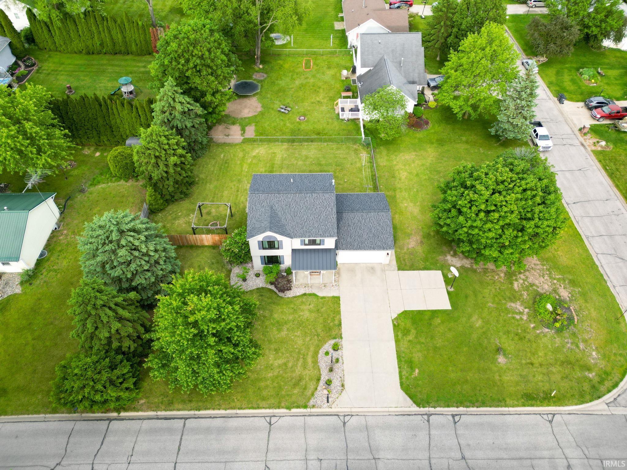 518 Redbud Lane Middlebury IN 46540