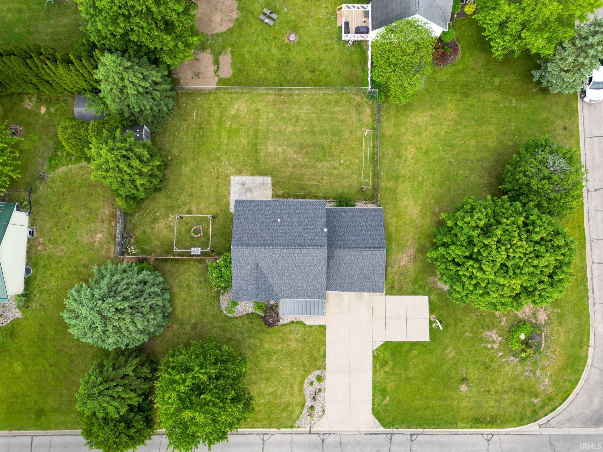 518 Redbud Lane Middlebury IN 46540
