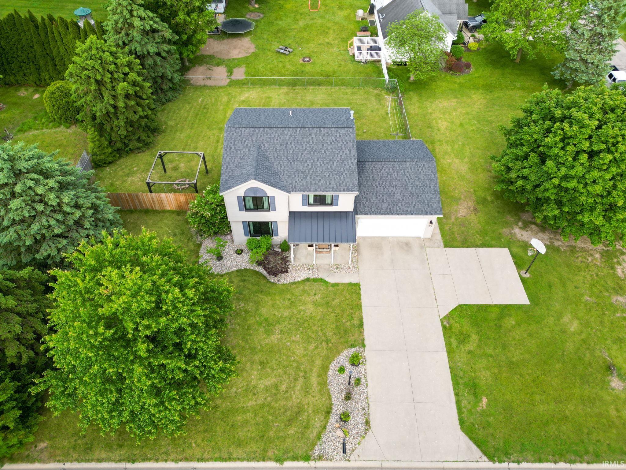 518 Redbud Lane Middlebury IN 46540