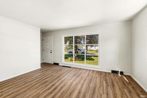 4424 Meadow Lane South Bend IN 46619