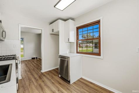 4424 Meadow Lane South Bend IN 46619