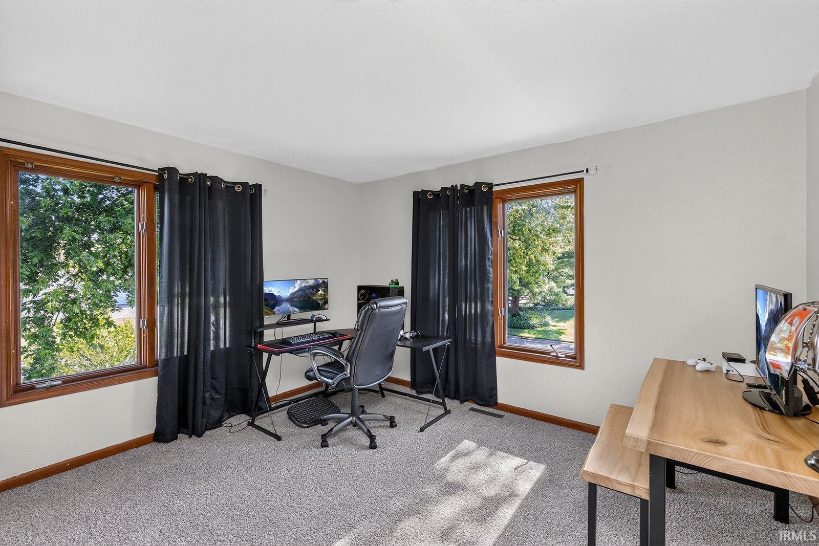 55828 Nursery Avenue Mishawaka IN 46545